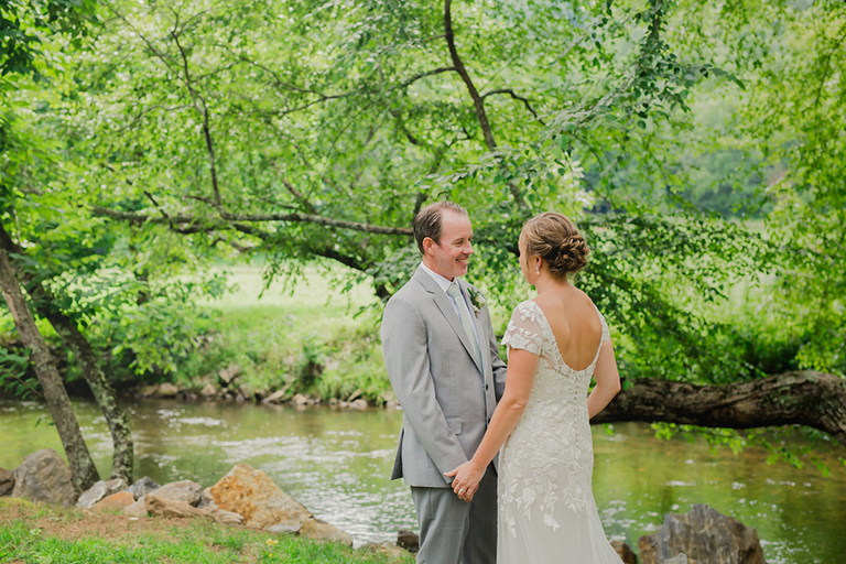 Retreat at Hiawassee River Wedding